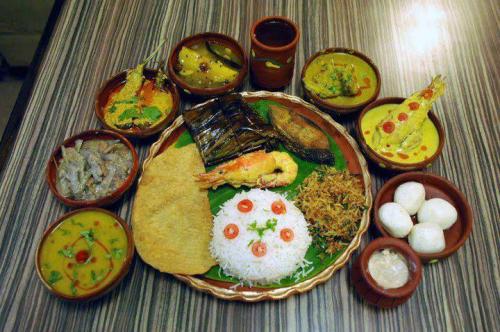 Bengali Authentic Full Meal; Source Nandinissaha (via Wikipedia)
