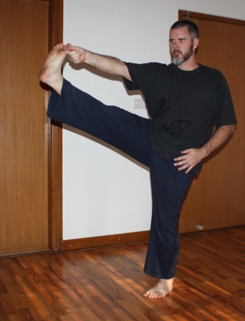 Hand to Big Toe (Utthita Hasta Padangusthasana)