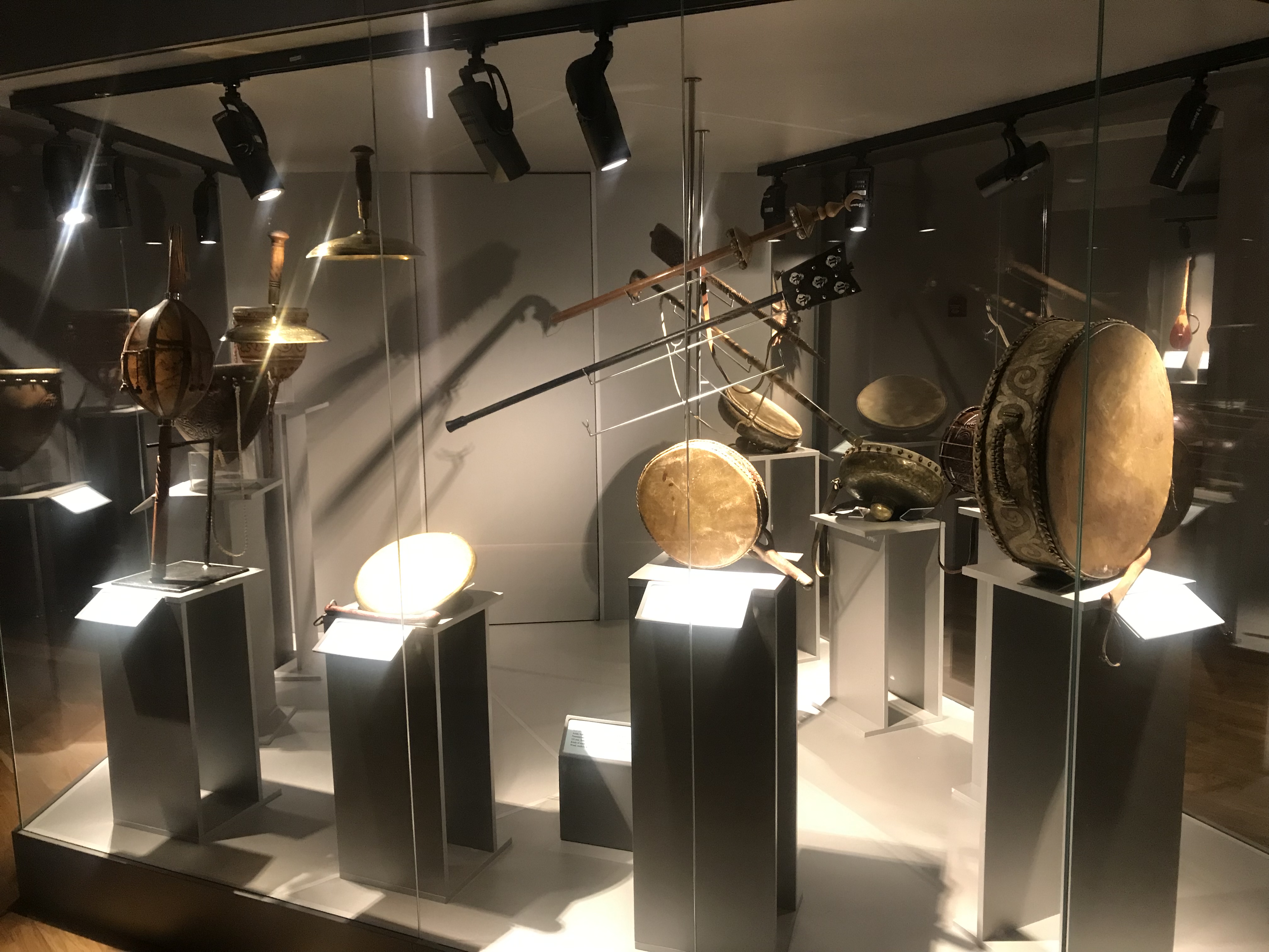 B7FDE960-377B-4E4B-8372-0A40C5F7336F