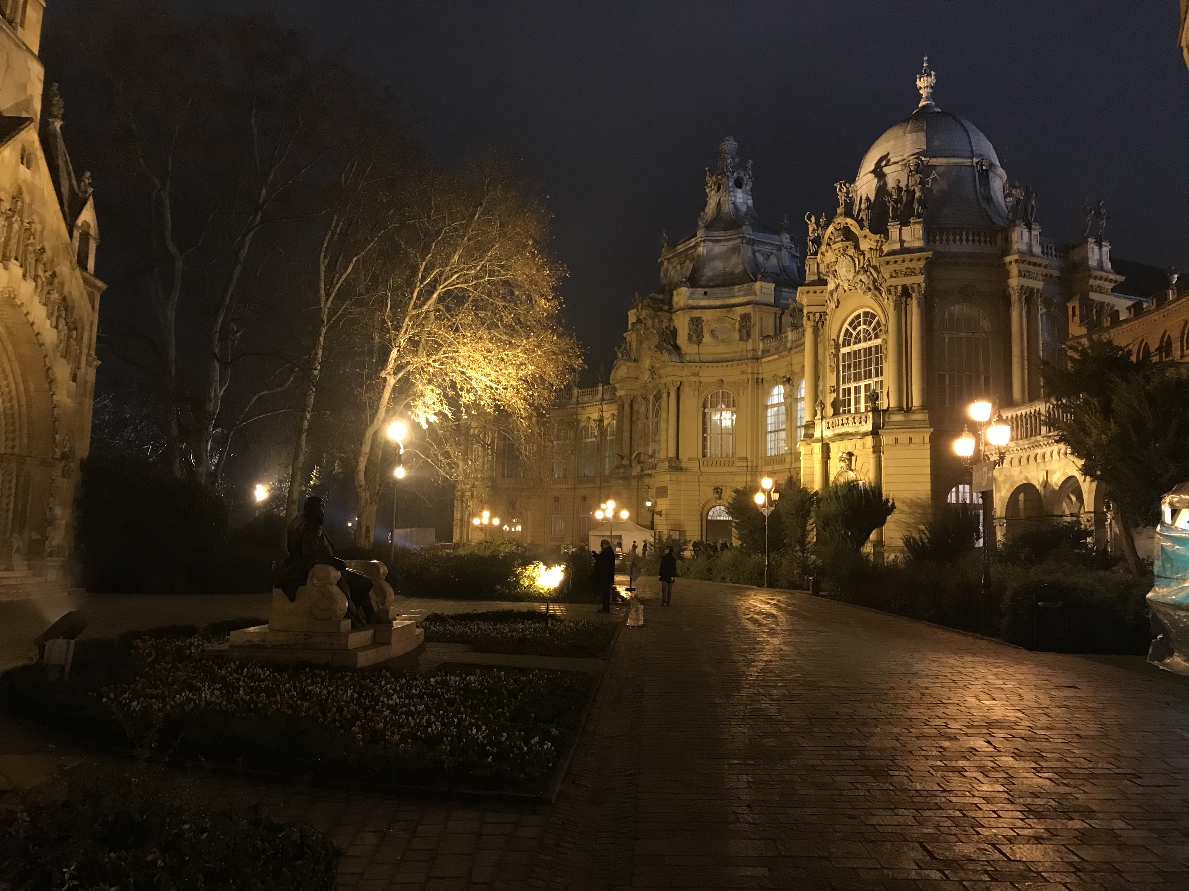 EE73C26C-20D7-46FA-B2FB-4F4D83E00061