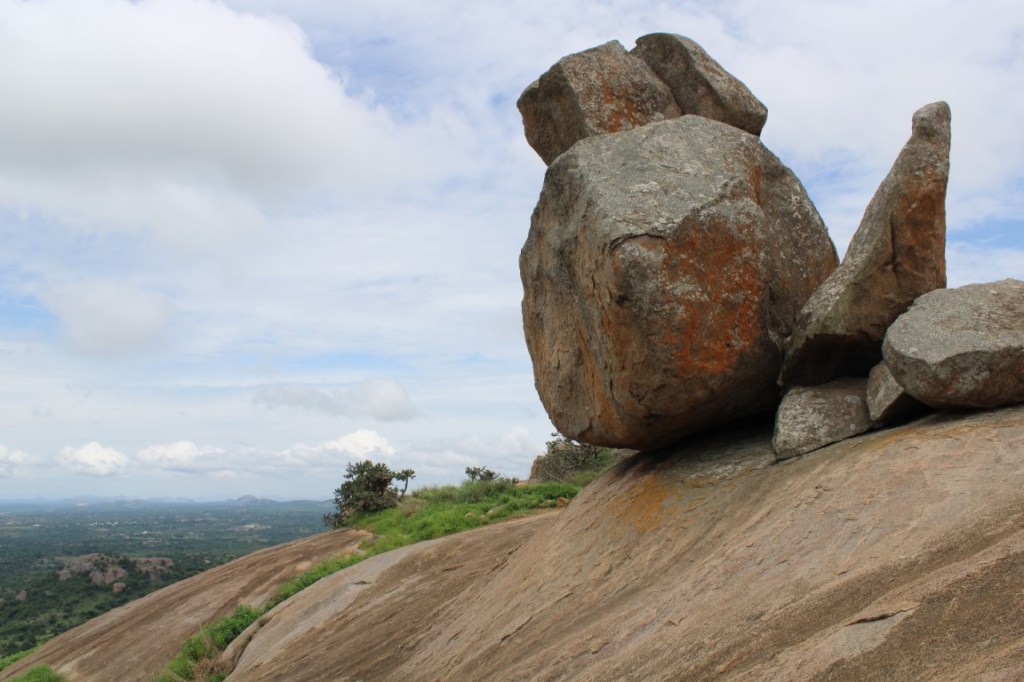 Photograph of precariously positioned rocks atop Uttari Betta in Karnataka, India.