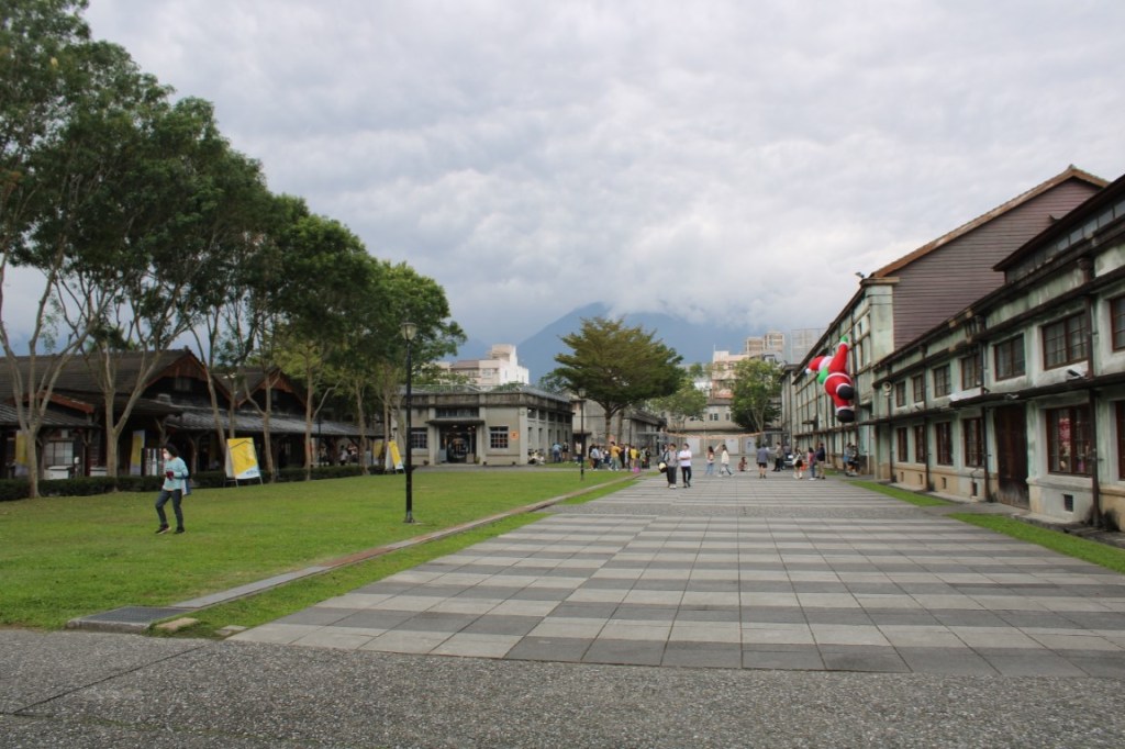 Photograph of a pedestrian street in Hualien, Taiwan.