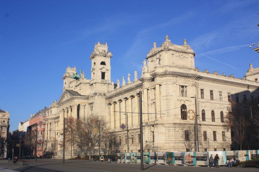 Photograph of the Igazságügyi palota, (Palace of Justice) taken from in front of the Hungarian Parliament.