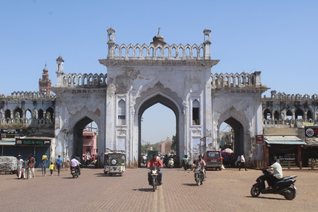 Gate on Husainabad Trust Road between the Rumi Darwaza and the Chota Imambada.