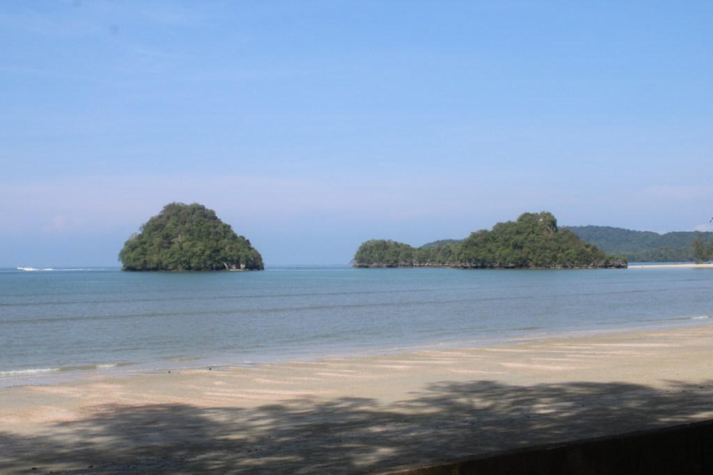 Photograph of Ao Nang Beach and the rocky islands off Hat Noparat Thara.