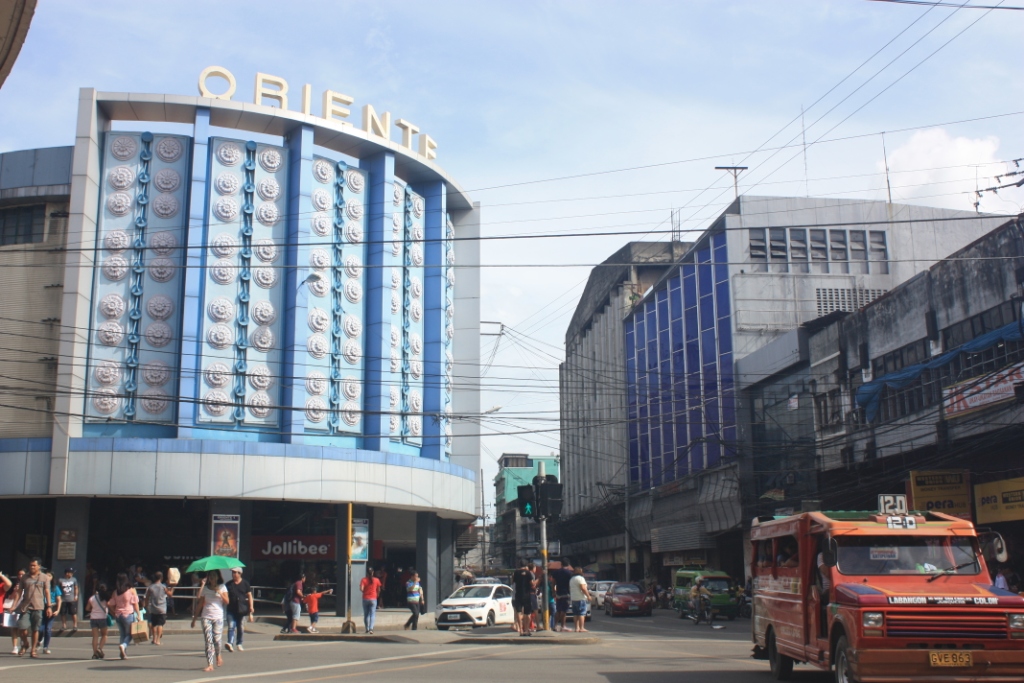 Photograph of Oriente Building on Colon St. of Cebu City, Philippines.