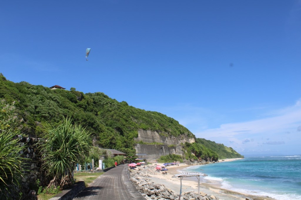 Photograph of the Pantai Pandawa beach-walk.