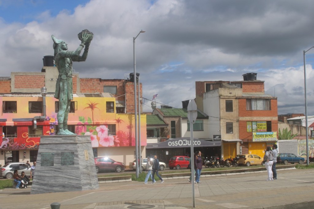Photograph of the Cazique Zipa, featuring the Monumento Ofrenda del Zipa Tisquesusa in Zipaquira, Colombia. 