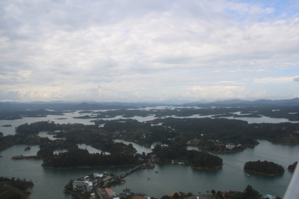 Photograph of the reservoir lake (El Embalse Peñol‑Guatapé)
taken from atop El Peñón de Guatapé.