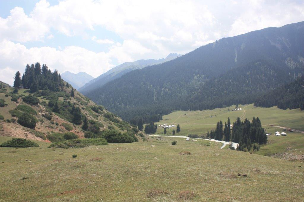 Photograph taken on the road between Jeti-Ögüz and Boris Yeltsin Peak (Пик Бориса Ельцина) in eastern Kyrgyzstan.